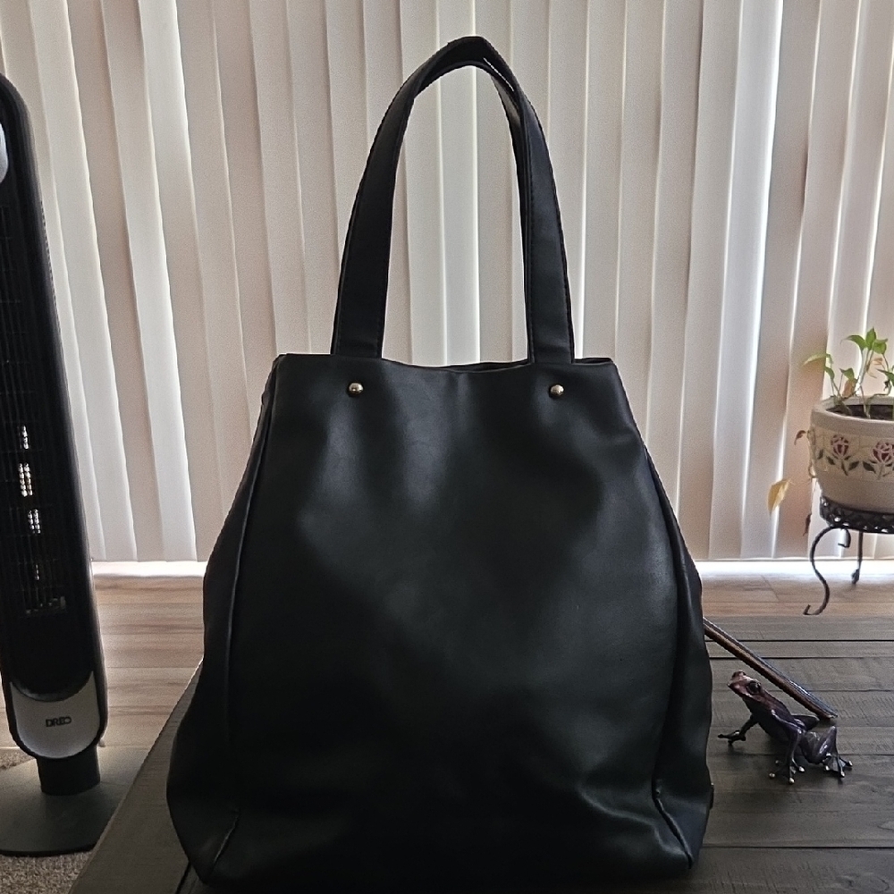 V 19.69 Italia Black Bag with Gold Accents - Picture 2 of 8